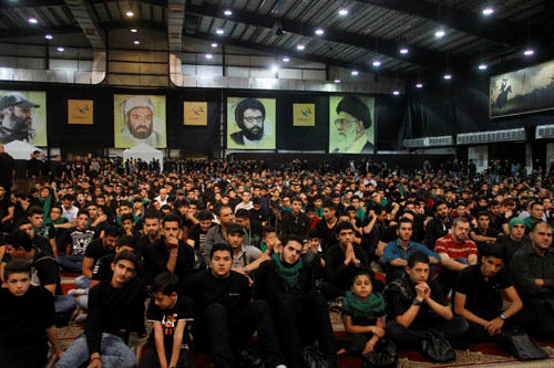 parte de la audiencia durante el discurso de Nasrolá Hezbolá reafirma su apoyo al pueblo palestino y a su “intifada”